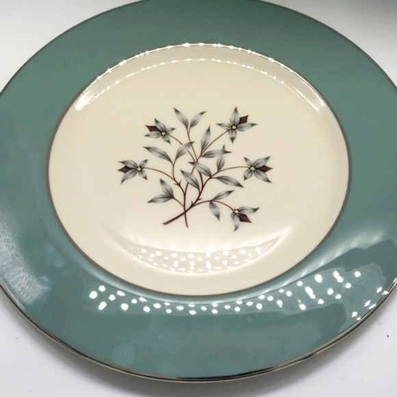 LENOX KINGSLEY X445 CHINA SERVICE for (4) 5 piece setting/ Platter/Replacements - Picture 14 of 16